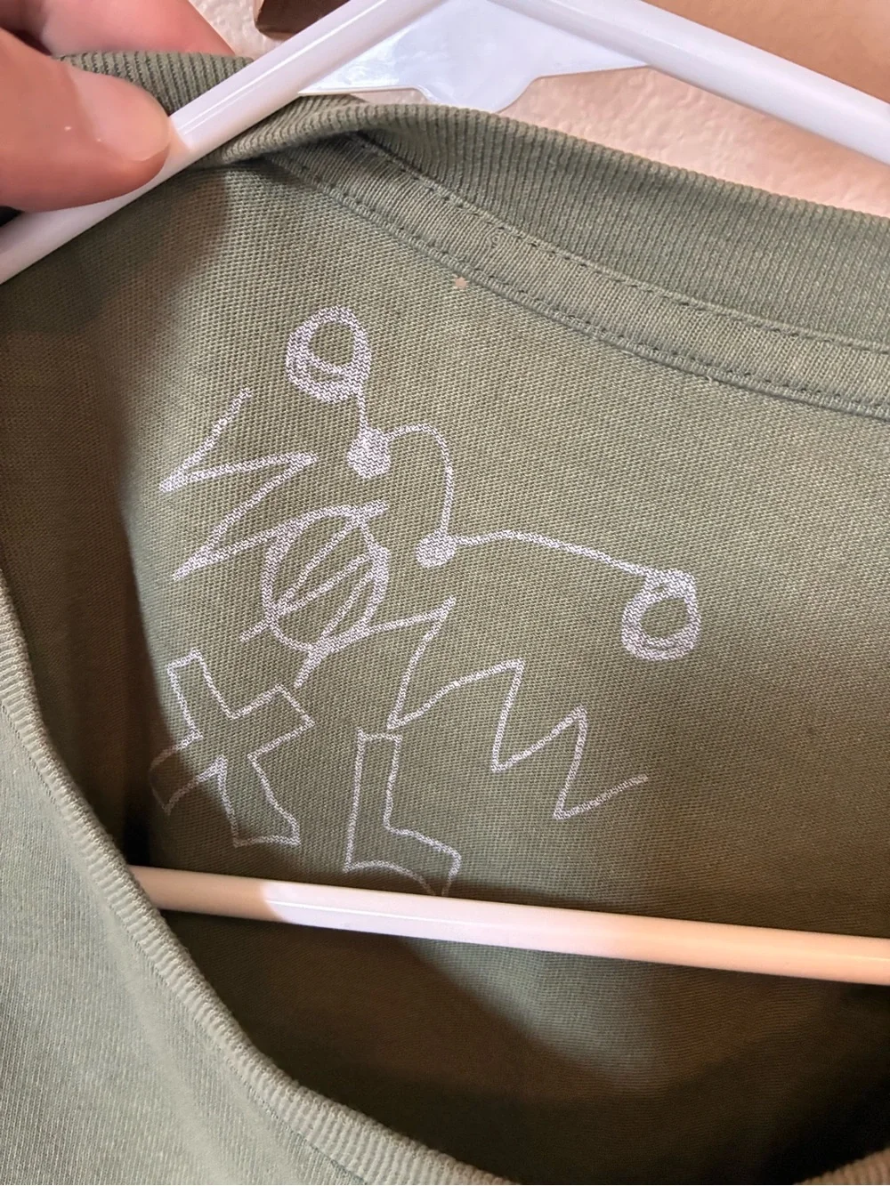 Olive Star Graphic Short Sleeve Tee - Picture 4 of 4